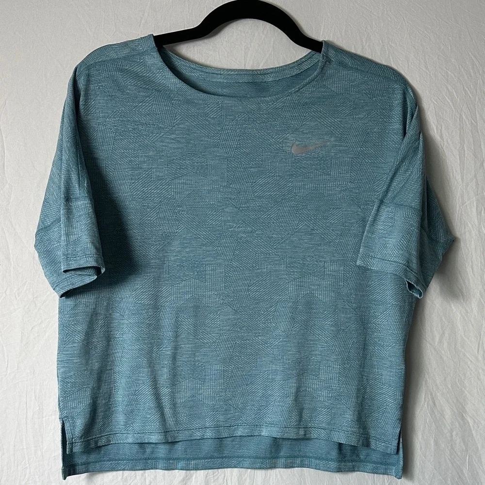 Nike Women's Teal Short Sleeve Tee